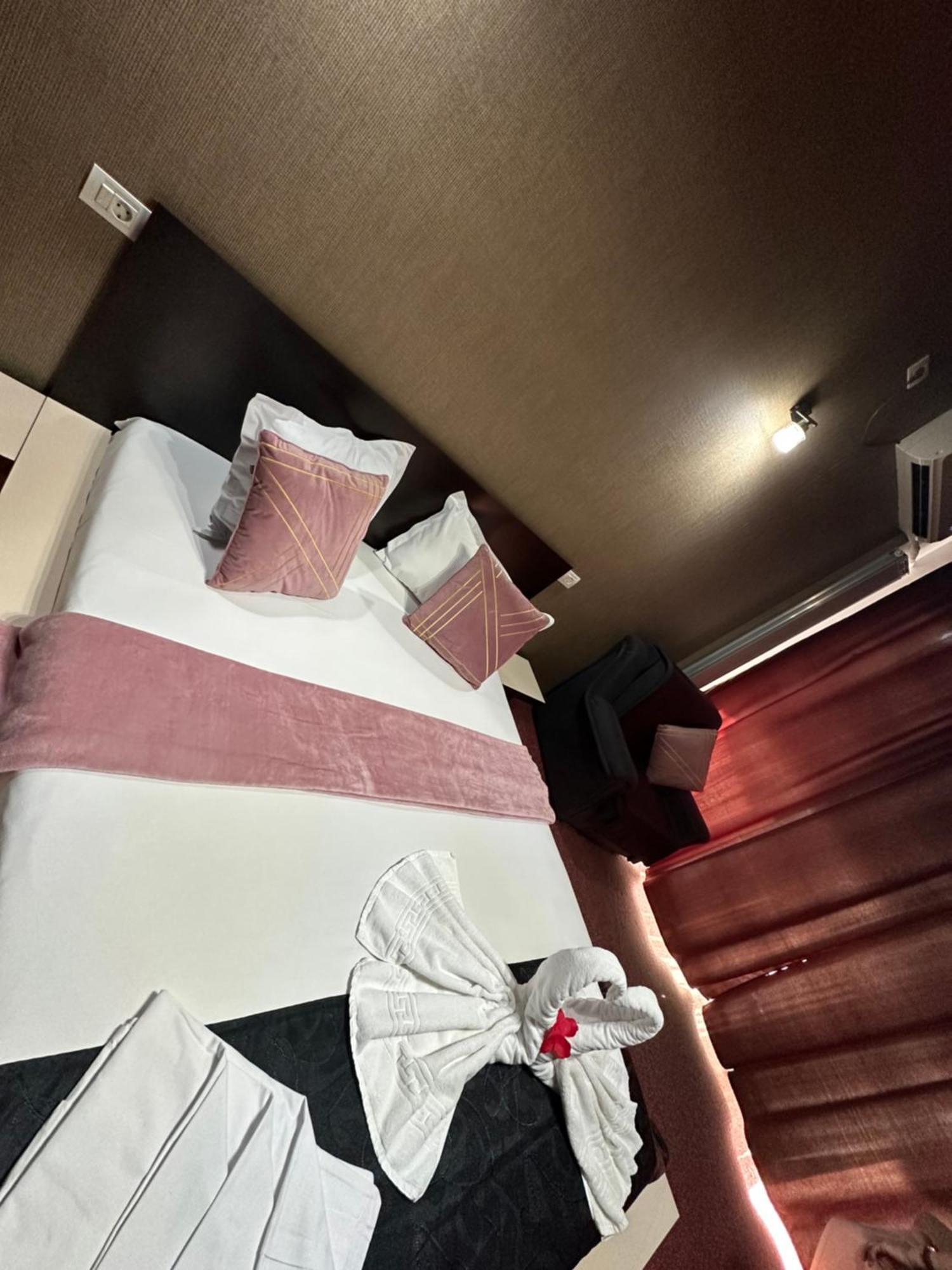 Hotel Sweet Năvodari Exteriör bild