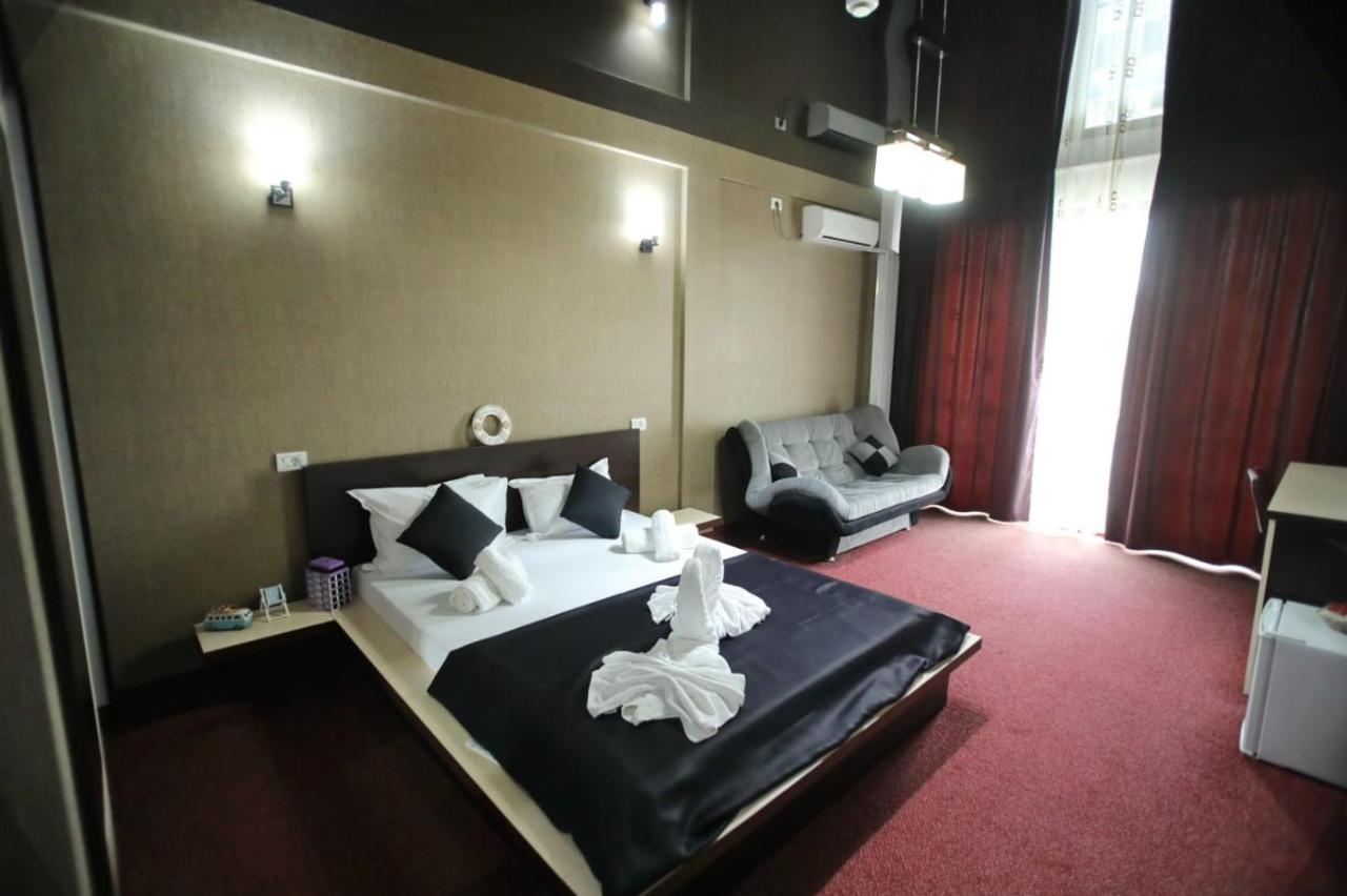 Hotel Sweet Năvodari Exteriör bild